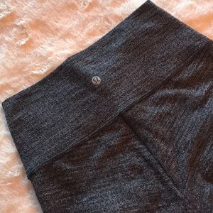 RARE LULU LEMON WUNDER UNDER HIGH RISE with textur